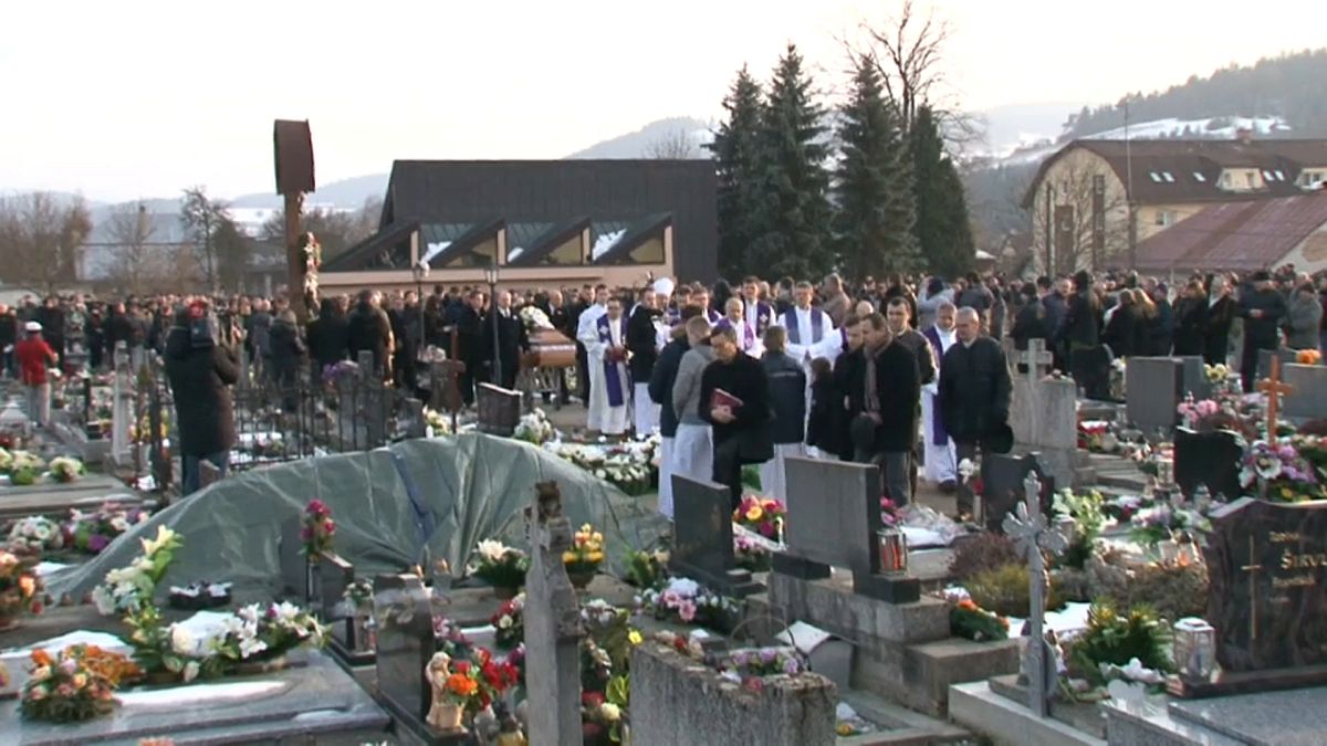 Slovacchia: funerali del giornalista ucciso, rilasciati gli italiani fermati