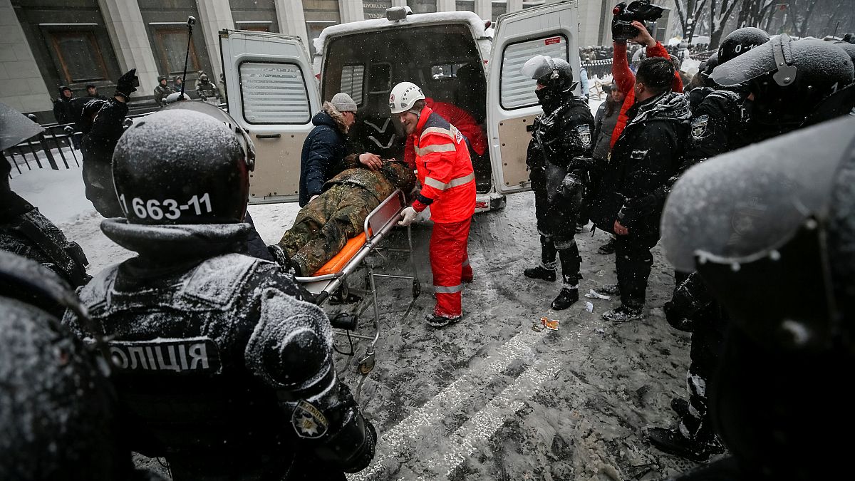 Ukraine : heurts violents entre policiers et manifestants