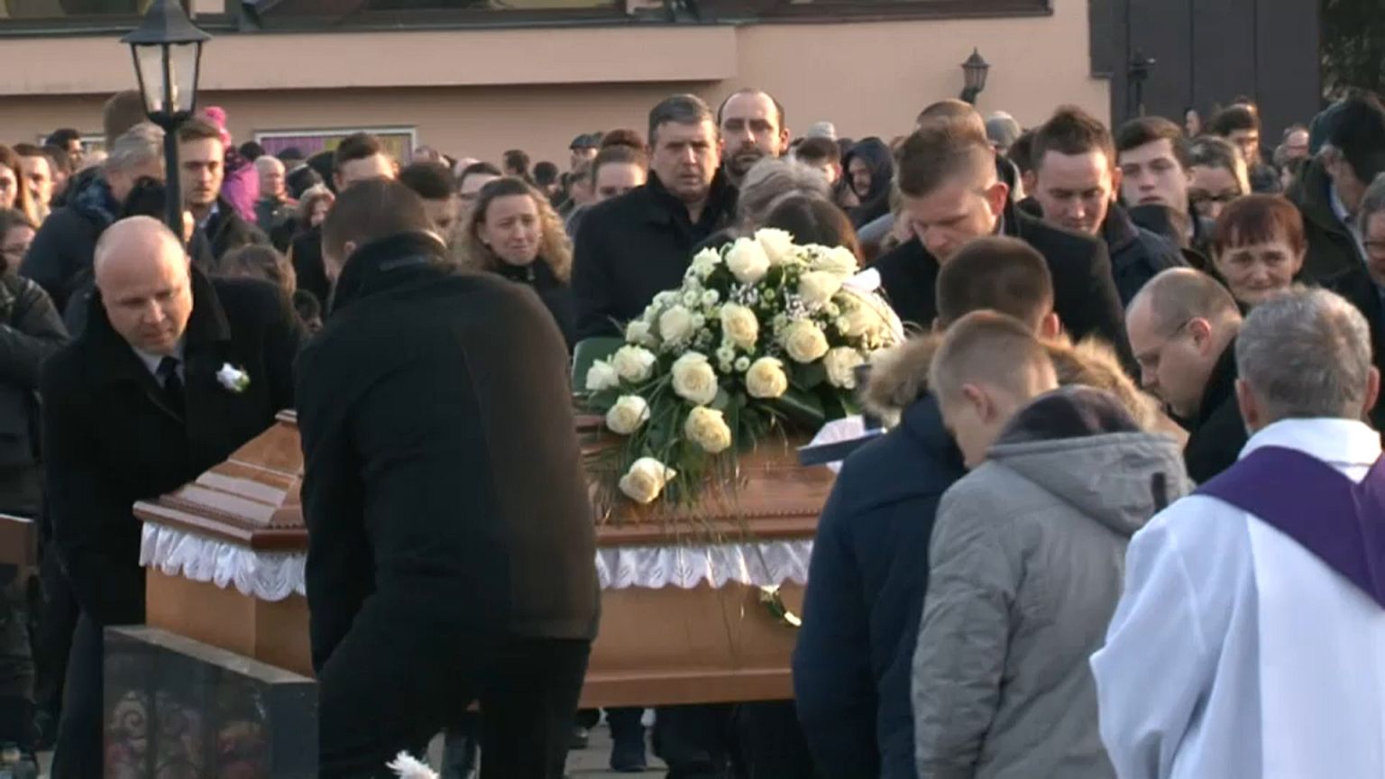 Cinayete kurban giden Slovak gazeteci Jan Kuciak  son yolculuğuna uğurlandı