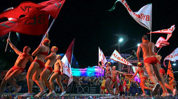 'Mardi Gras' celebra 40 anos em defesa da comunidade LGBT 'Mardi Gras' celebra 40 anos em defesa da comunidade LGBT