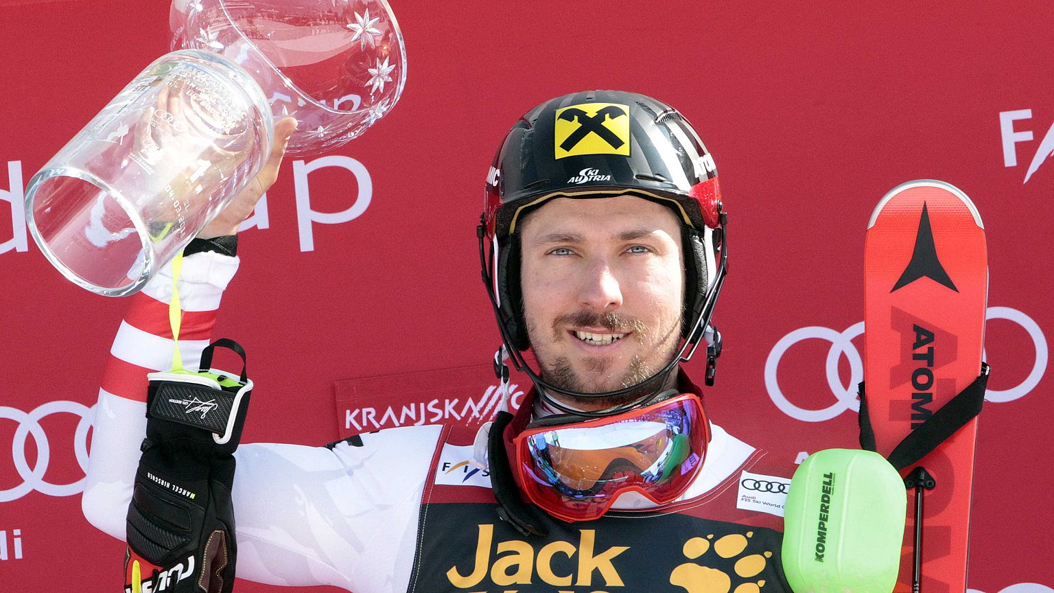 Marcel Hirscher passe de l'or au cristal