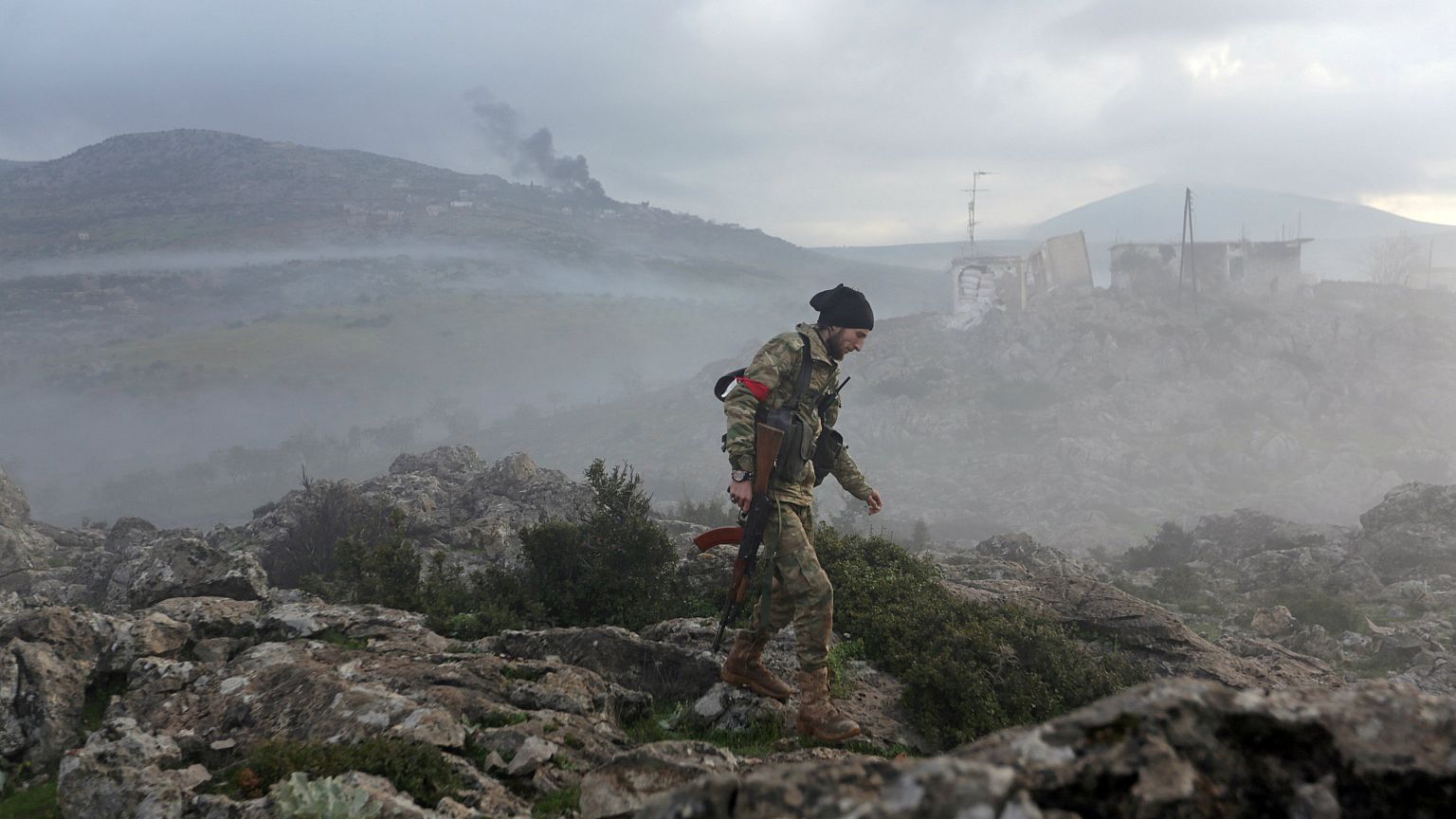 Afrin'e çıkan yollar TSK'da