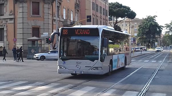 Heute lieber Wahlhelfer: Busfahrer lassen Römer verzweifeln Heute lieber Wahlhelfer: Busfahrer lassen Römer verzweifeln
