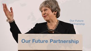 Brexit, l'Unione Europea a Theresa May: "Datti una mossa"