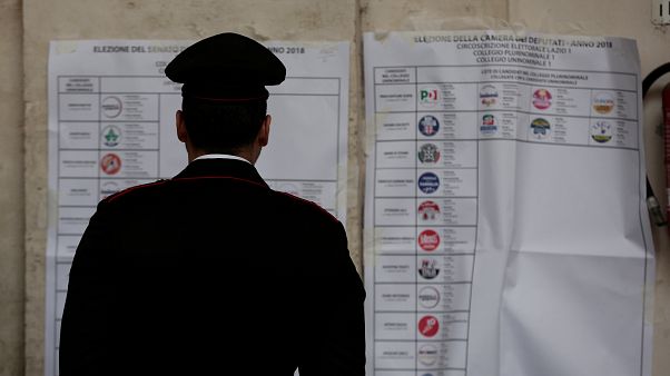 Cosa succede a Castelnuovo di Porto dove si contano i voti degli italiani all'estero Cosa succede a Castelnuovo di Porto dove si contano i voti degli italiani all'estero