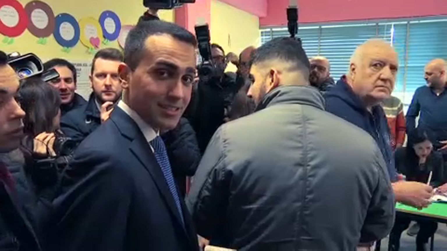 Berlusconiék győztek, az 5 Csillag Mozgalom nyert