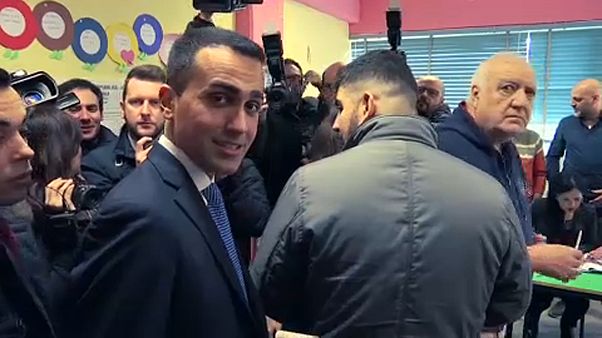 Berlusconiék győztek, az 5 Csillag Mozgalom nyert Berlusconiék győztek, az 5 Csillag Mozgalom nyert