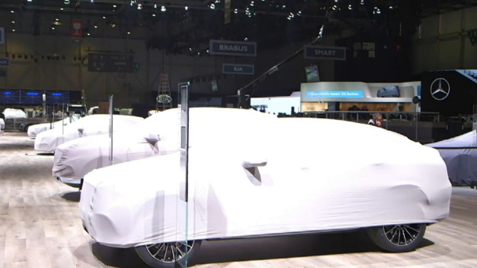 Ginevra: ultimi preparativi per il Salone dell'Auto