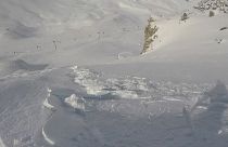 France : un snowbordeur sort indemne d’une avalanche