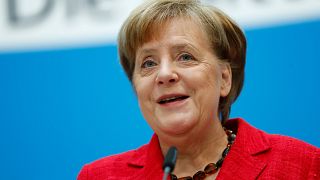 Presidente alemão abre caminho à reeleição de Merkel