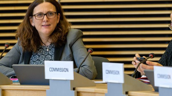 Εμπορικός πόλεμος Ε.Ε.-Η.Π.Α Εμπορικός πόλεμος Ε.Ε.-Η.Π.Α