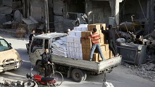À espera de ajuda em Ghouta Oriental