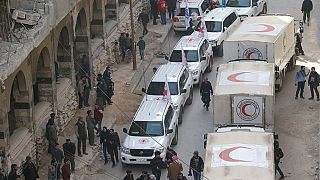  قافلة مساعدات في الغوطة بسوريا تعود أدراجها لانعدام الأمن