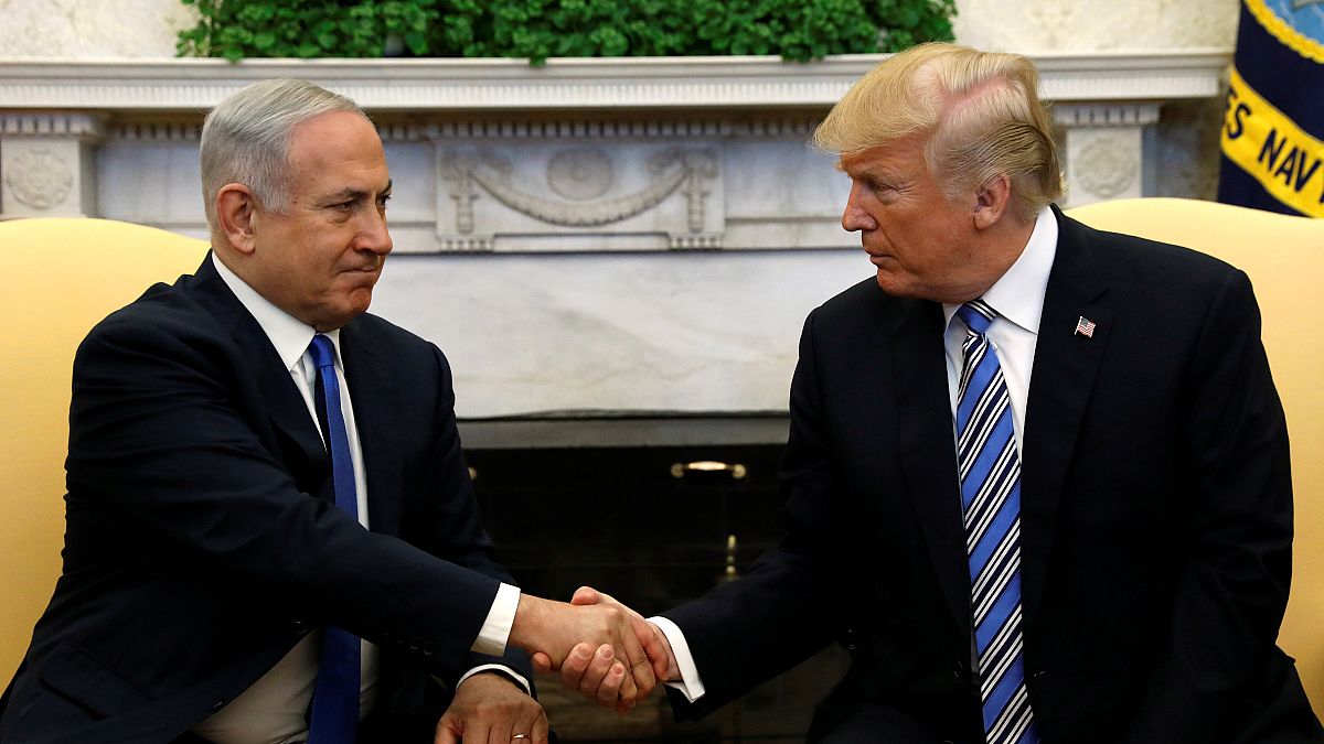 Netanjahu bei Trump, aber Probleme zuhause bleiben