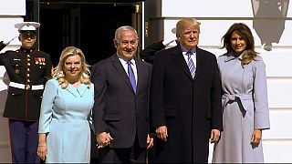 Netanyahu llega a la Casa Blanca perseguido por la corrupción