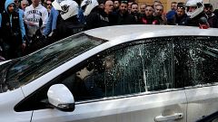 Ελλάδα: Οδηγοί ταξί κατά Uber - Ένταση στην πορεία