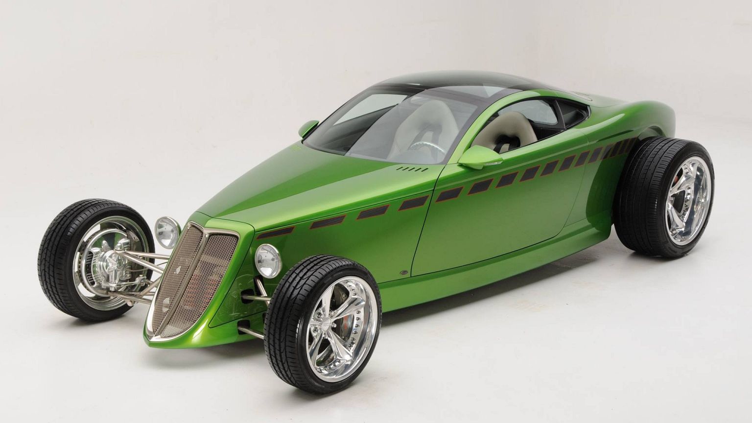 Car design dazzles spectators at the Classic Auto Show