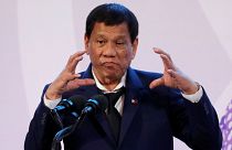 رئيس الفلبين يقول إن المحكمة الجنائية الدولية لا تملك حق اتهامه ومحاكمته "ولا بعد مليون سنة" 