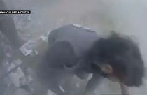 Fuldokló civilek Kelet-Gútában