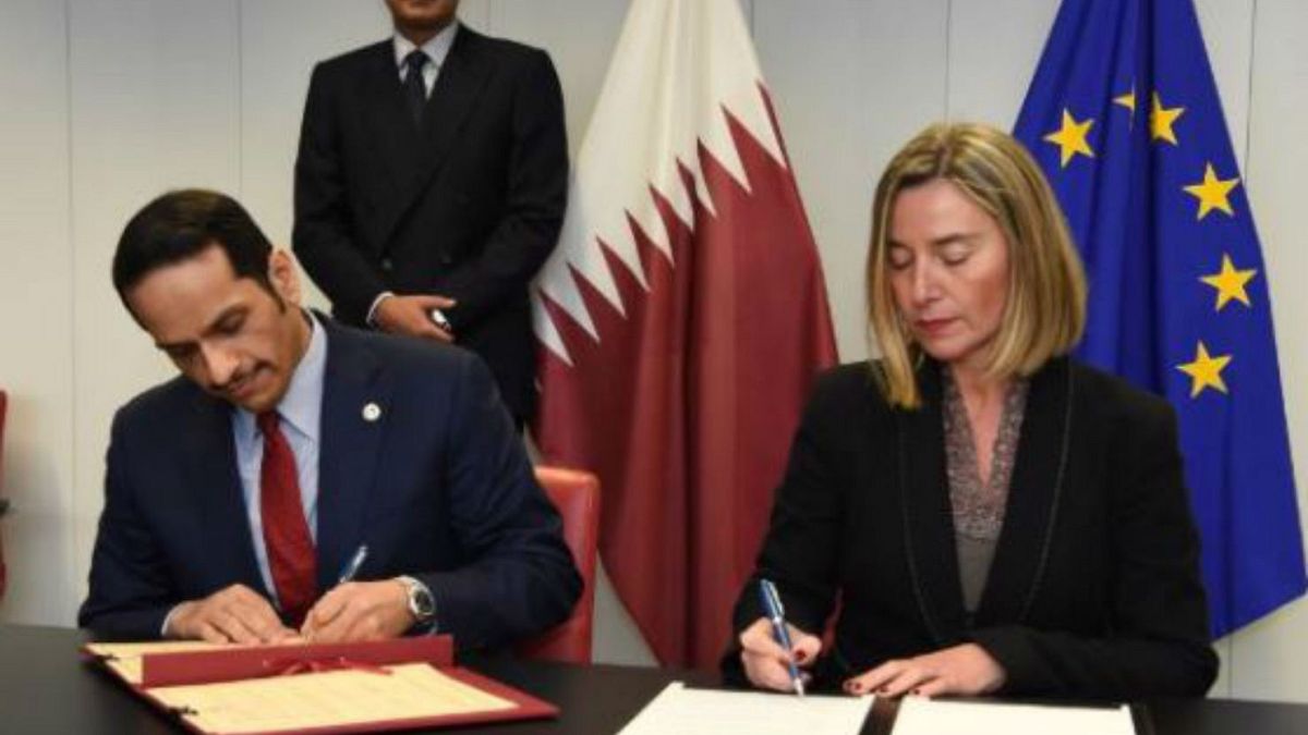 وزير خارجية قطر و وفردريكا موغريني يوقعان اتفاقية تعاون