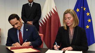 وزير خارجية قطر و وفردريكا موغريني يوقعان اتفاقية تعاون
