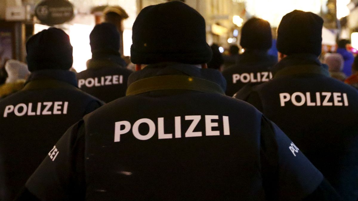 Austria: four people seriously hurt in Vienna knife attacks