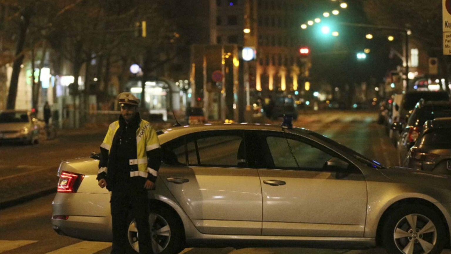 Ataque com arma branca faz três feridos em Viena