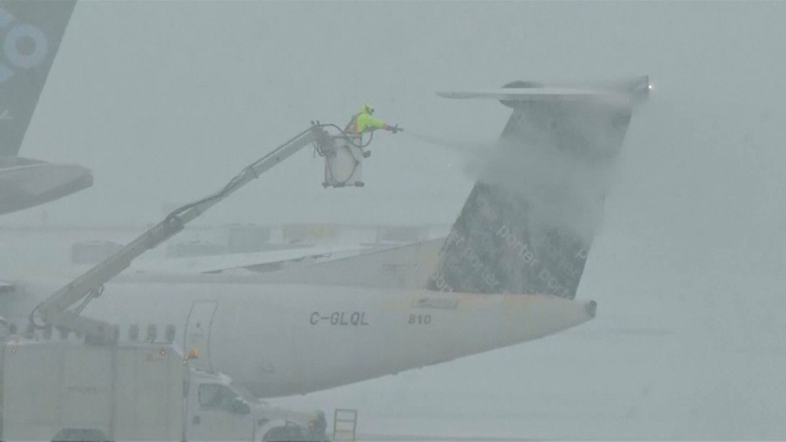 'Thundersnow' wreaks havoc in northeastern USA