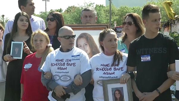 Florida, nuova legge sulle armi: almeno 21 anni per comprarne una Florida, nuova legge sulle armi: almeno 21 anni per comprarne una