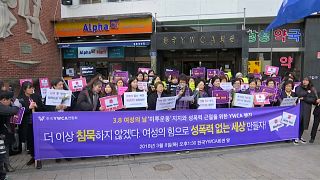 Mulheres asiáticas marcham pela igualdade de género
