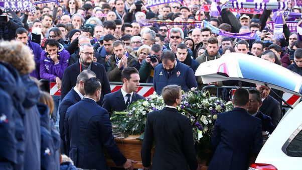 L'ultimo saluto di Firenze a Davide Astori L'ultimo saluto di Firenze a Davide Astori