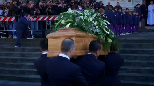 Milhares do adeus a Davide Astori Milhares do adeus a Davide Astori