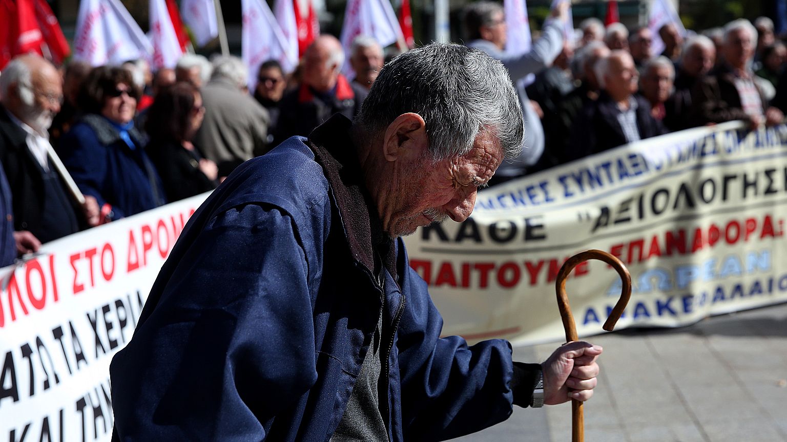 Μαζικό «όχι» των συνταξιούχων στις νέες περικοπές