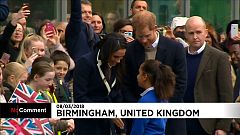 El príncipe Enrique y Meghan Markle causan furor en Birmingham