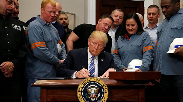 Donald Trump anuncia taxas sobre importação de aço e alumínio Donald Trump anuncia taxas sobre importação de aço e alumínio