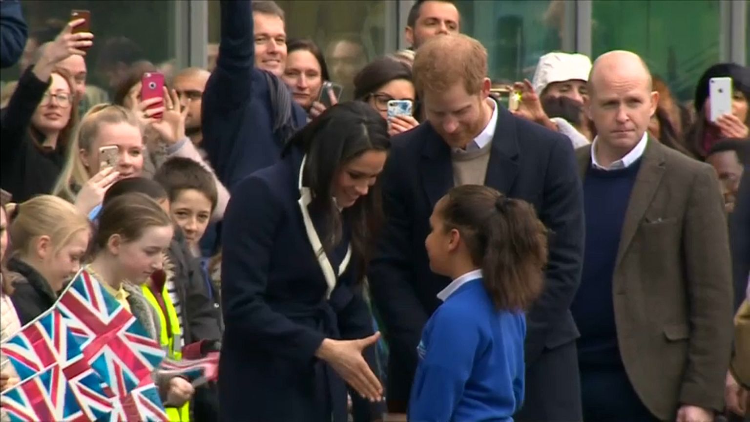 Prens Harry ve nişanlısına Birmingham'da büyük ilgi
