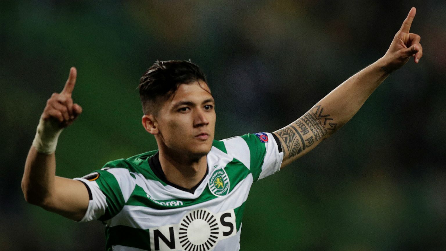 Fredy Montero bisou no triunfo do Sporting sobre os checo do Plzen