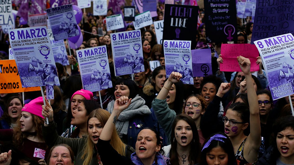 Μαδρίτη: Γυναίκες κατέκλυσαν τους δρόμους ενάντια στην ανισότητα των φύλων