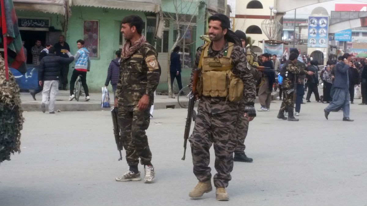 حضور نیروهای امنیتی در اطراف محل انفجار در کابل افغانستان