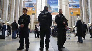 Polizei steht Wache auf der Reisemesse ITB in Berlin