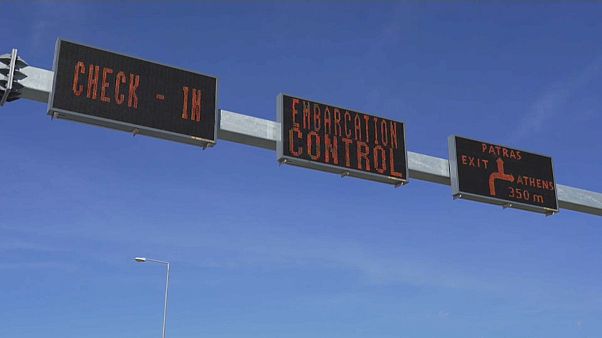 Patrasso: continui imbarchi clandestini sui traghetti per l'Italia Patrasso: continui imbarchi clandestini sui traghetti per l'Italia