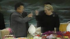 US Secretary of State Madeleine Albright and North Korea leader Kim Jong-Il