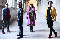 The Gift têm álbum produzido por Brian Eno e misturado por Flodd