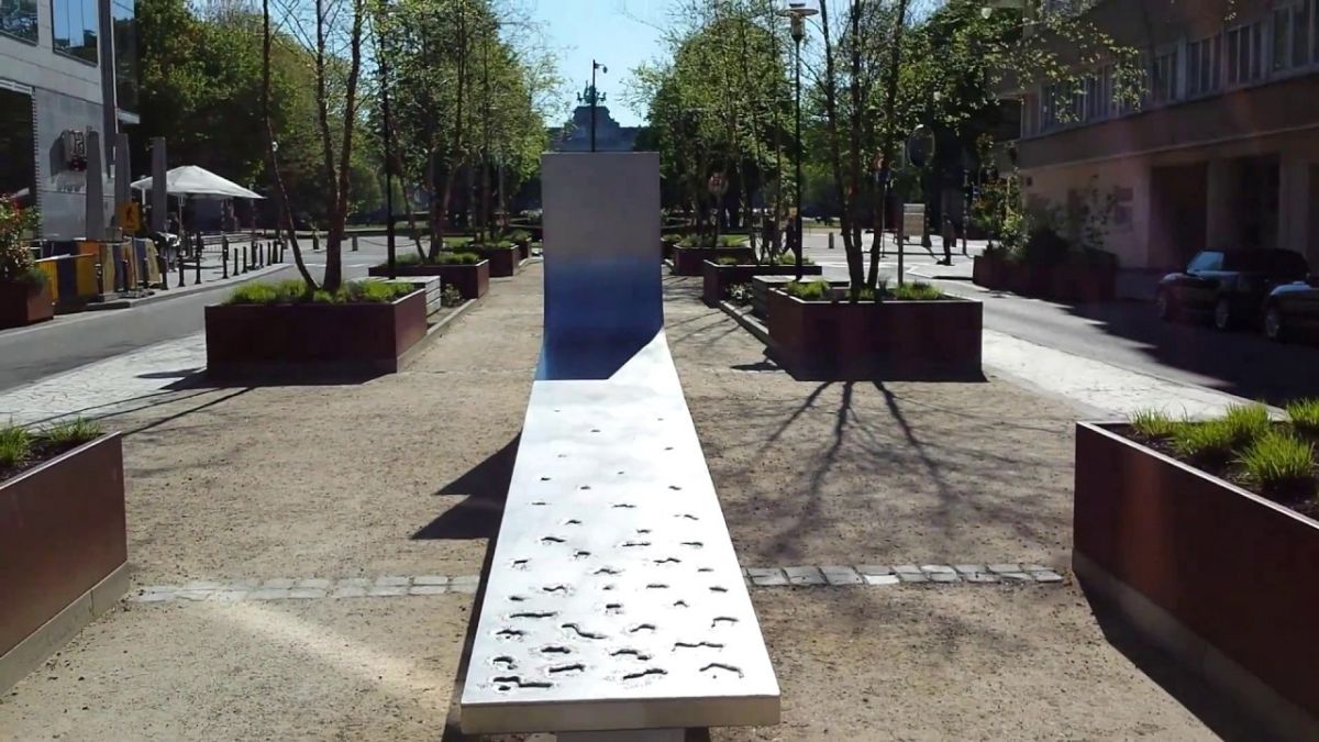 Monumento em memória das vítimas dos atentados de Bruxelas de 2016