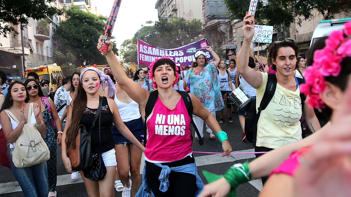 Argentinien: Zehntausende demonstrieren für Frauenrechte