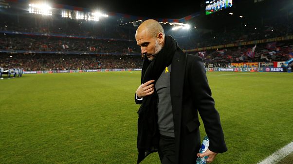 Laço "independentista" vale multa a Guardiola Laço "independentista" vale multa a Guardiola