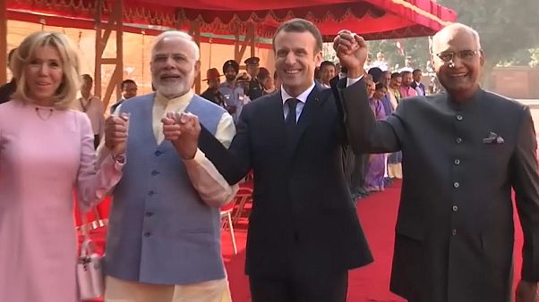 Macron in India per commercio, difesa e energie verdi Macron in India per commercio, difesa e energie verdi