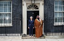 A brit miniszterelnökkel üzletel Szaúd-Arábia 