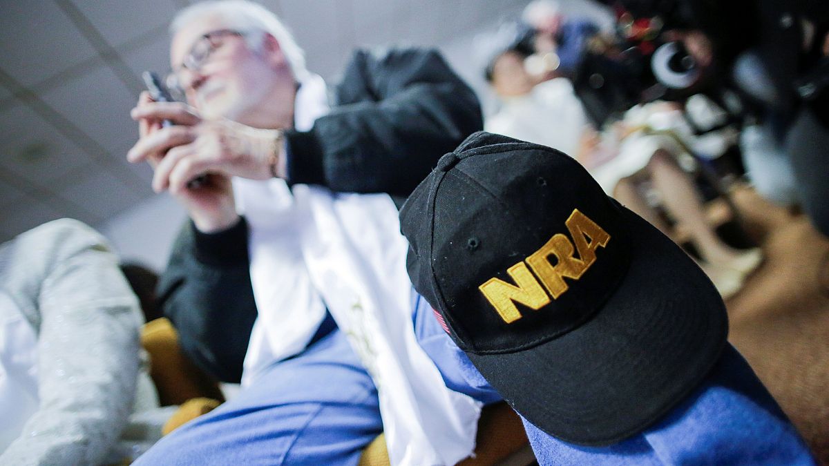 Οξεία αντίδραση της Ένωσης Όπλων (NRA) που μηνύει την Πολιτεία της Φλόριντα