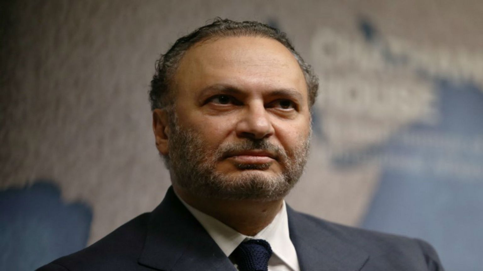وزير الدولة للشؤون الخارجية في الإمارات أنور قرقاش في لندن 